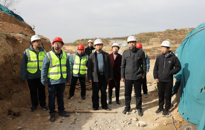 公司黨委領(lǐng)導帶隊到項目施工現(xiàn)場檢查指導工作